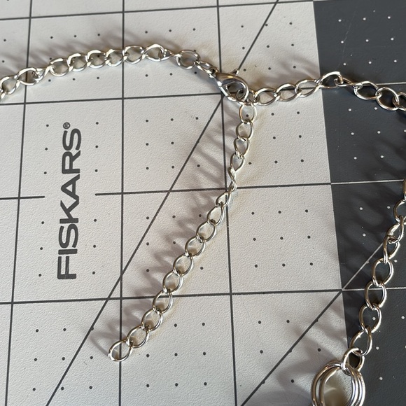 Necklaces (2), bracelet (1), faux silvertone chains & faux silver/turqoise/beads - Picture 10 of 12